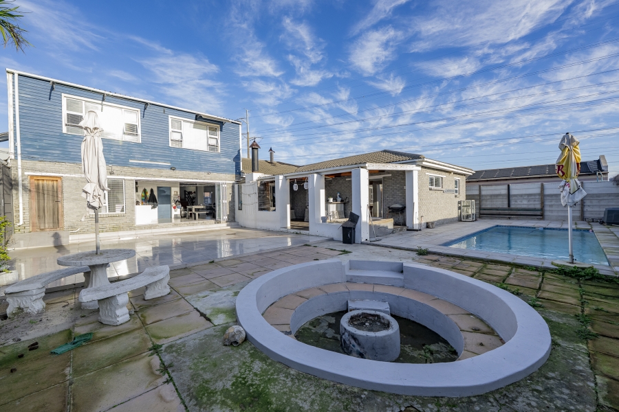 5 Bedroom Property for Sale in Rouxville Western Cape